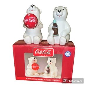 Coca Cola Playtime Cubs ceramic salt & pepper set New In Box